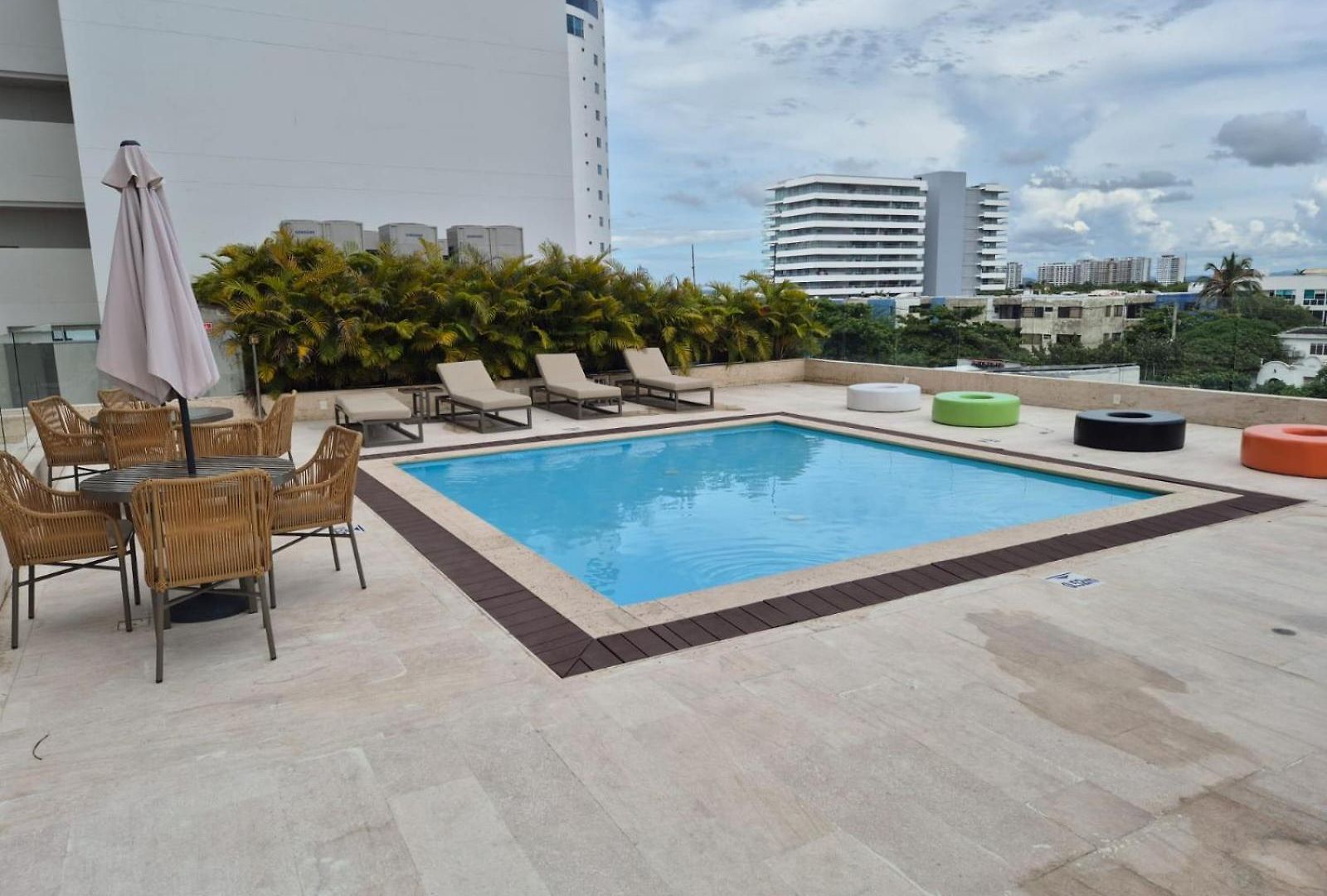 Canela Con Piscina Jacuzzi Cerca Al Mar Y Al Aereopuerto Cartagena